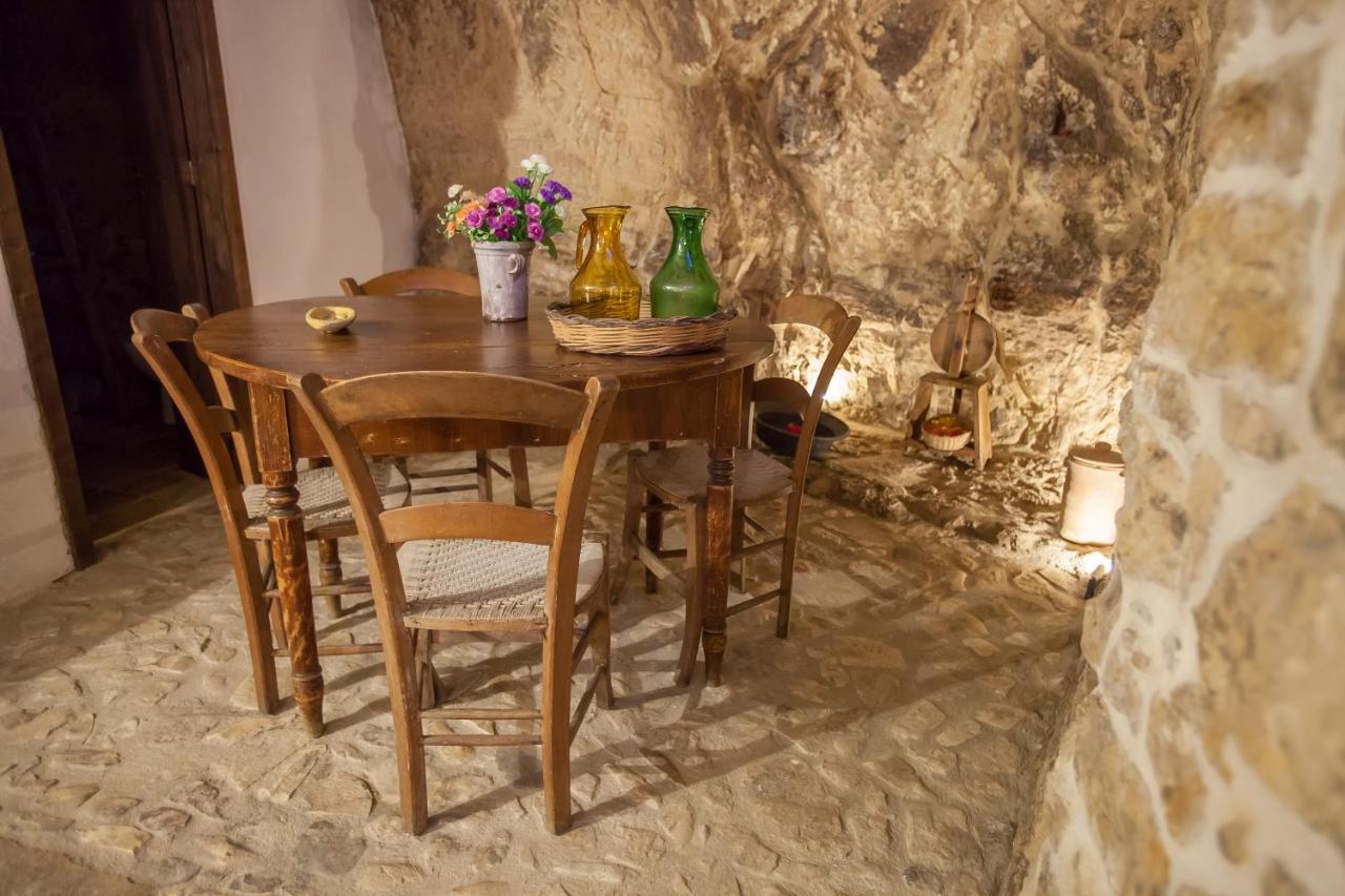 Case-Grotte Degli Avi, Esperienza Abitativa In Grotta Módica Exterior foto