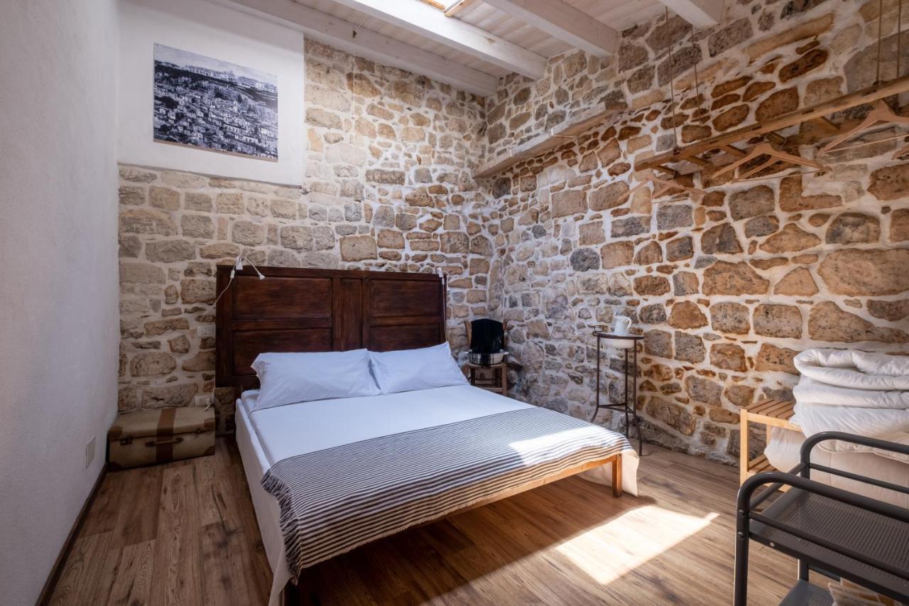 Case-Grotte Degli Avi, Esperienza Abitativa In Grotta Módica Exterior foto