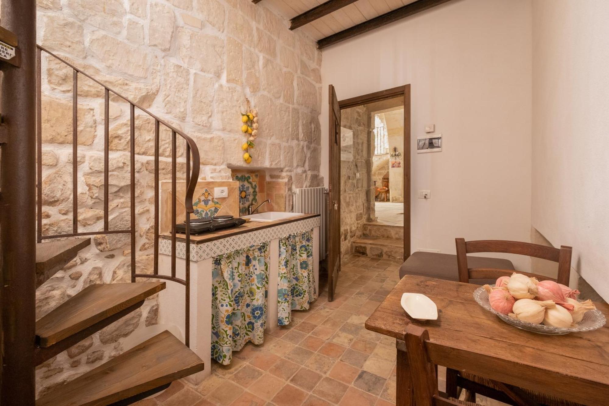 Case-Grotte Degli Avi, Esperienza Abitativa In Grotta Módica Exterior foto