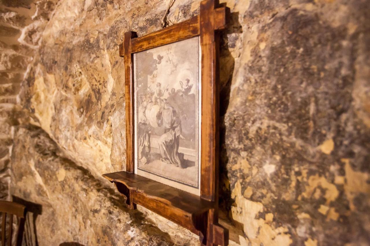 Case-Grotte Degli Avi, Esperienza Abitativa In Grotta Módica Exterior foto